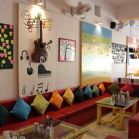 Hotel Kirti Plaza Chittorgarh Kültér fotó