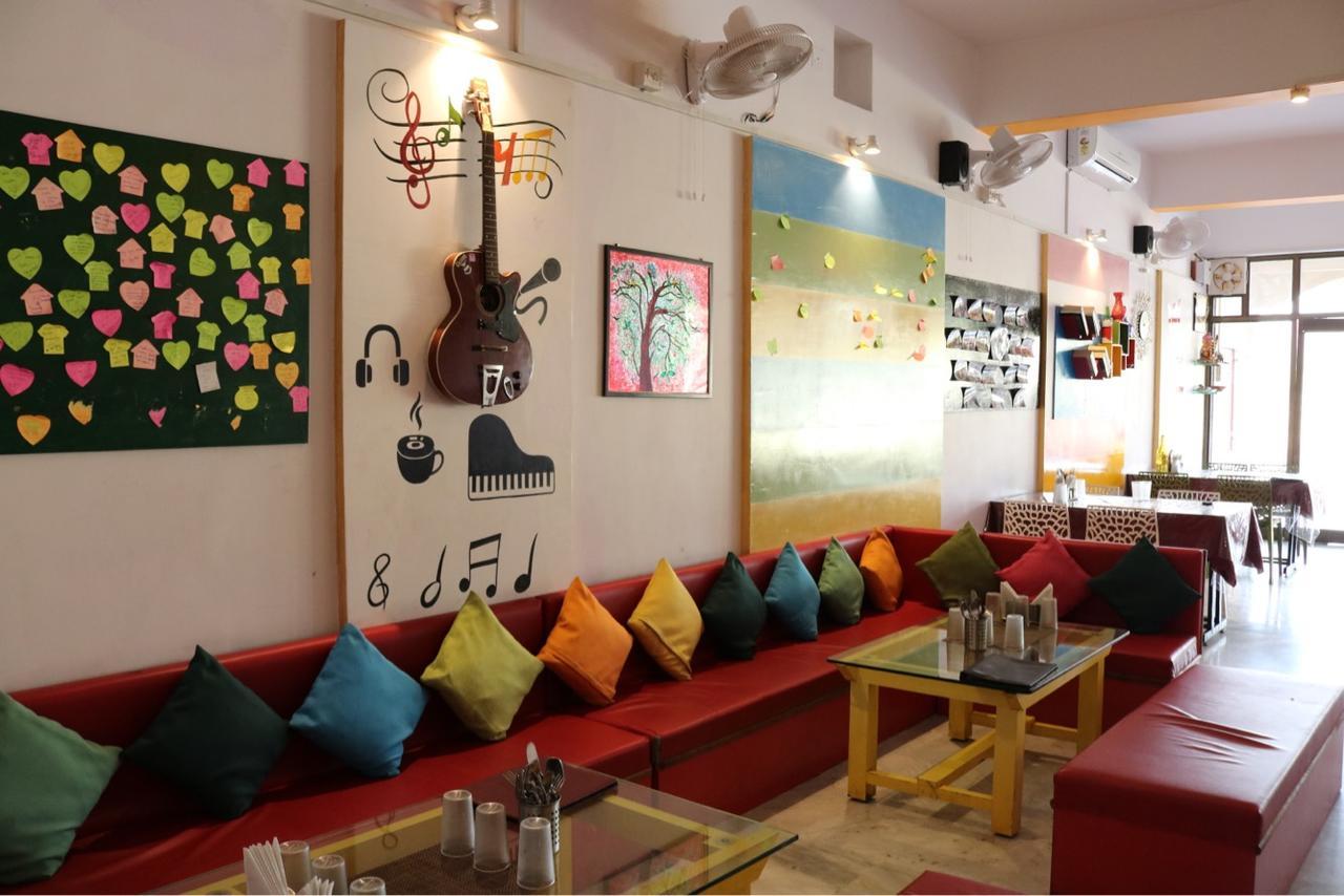 Hotel Kirti Plaza Chittorgarh Kültér fotó